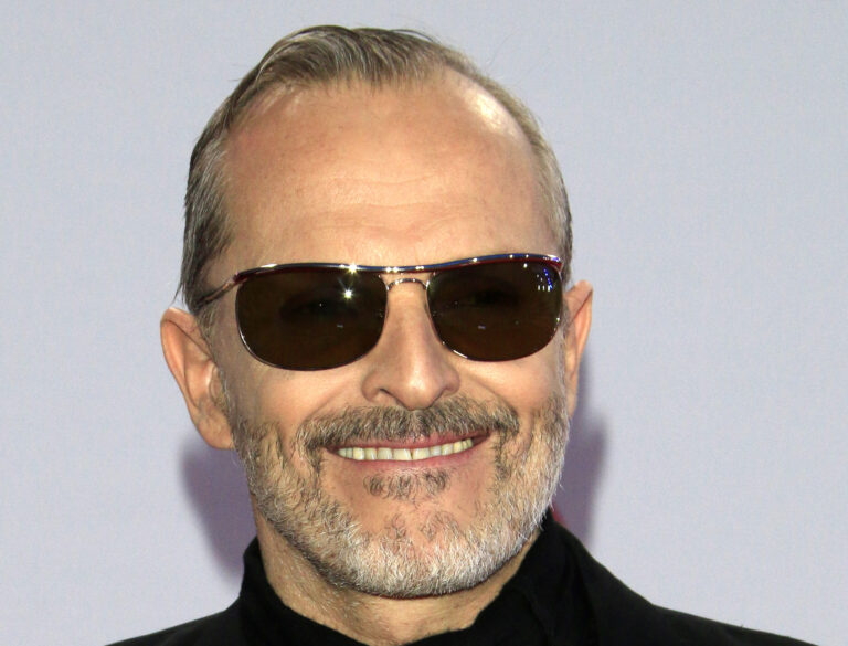 Comando armado asalta a Miguel Bosé y sus hijos en su casa de Ciudad de México: “se llevaron todo”