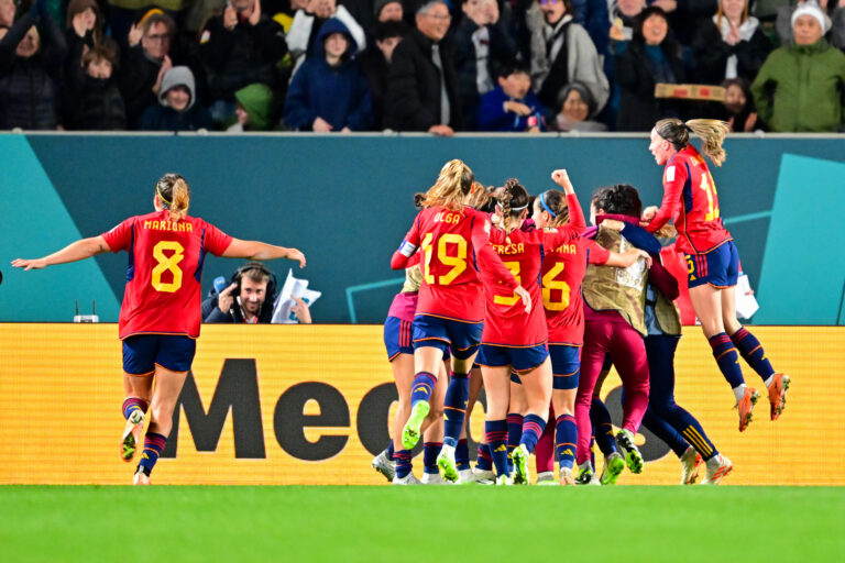 España va a su primera Final del Mundial Femenil