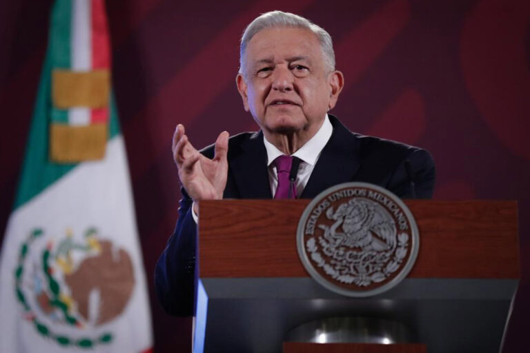 Garantiza AMLO libros de texto para siguiente ciclo escolar