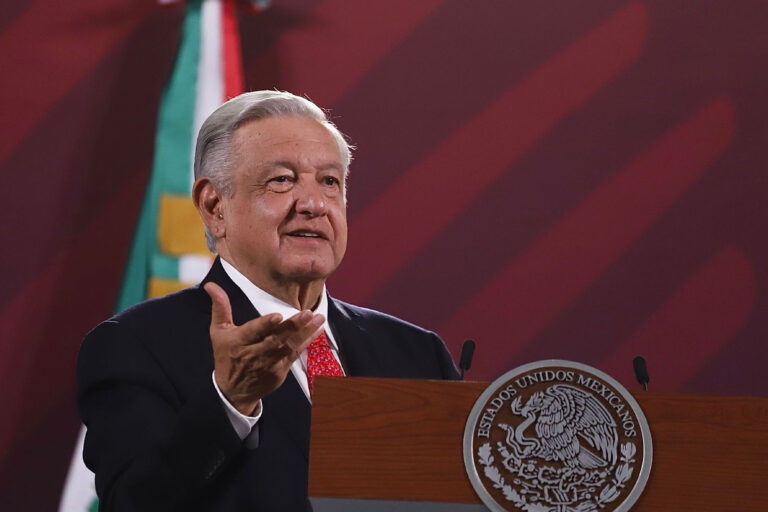 Gobierno federal busca reestructurar deuda de AHMSA: AMLO