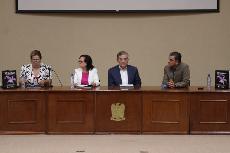 Presentaron el libro “Las Orquídeas, una mirada a la obra del botánico coahuilense Miguel Ángel Soto Arenas”