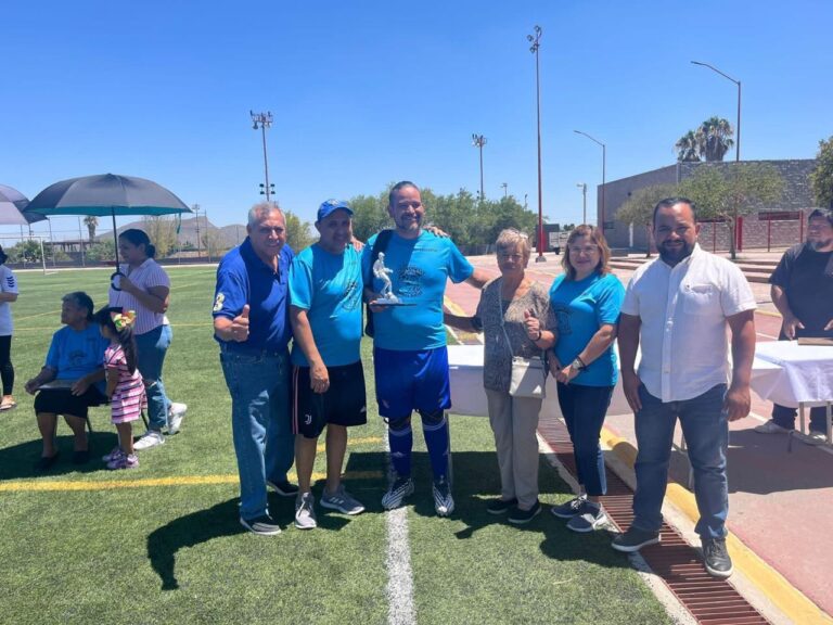 Reconocen en Ramos Arizpe al Club de Fútbol Broncos