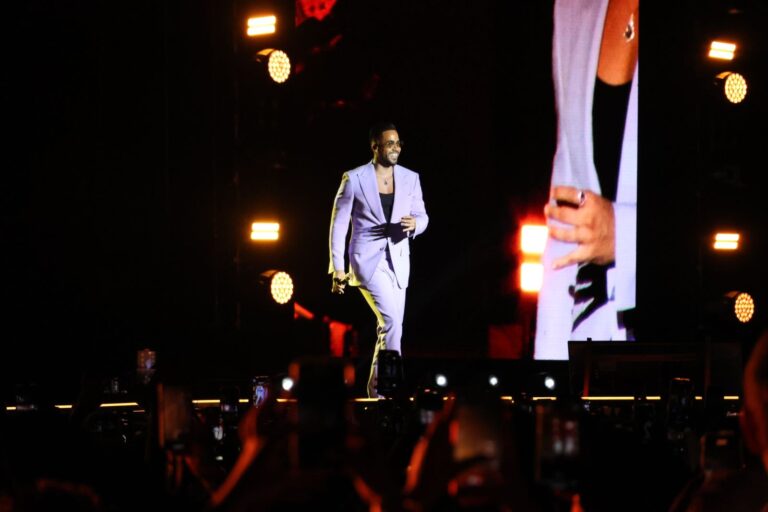 Romeo Santos, “El Rey de la Bachata” se presentó exitosamente en Monterrey, Nuevo León