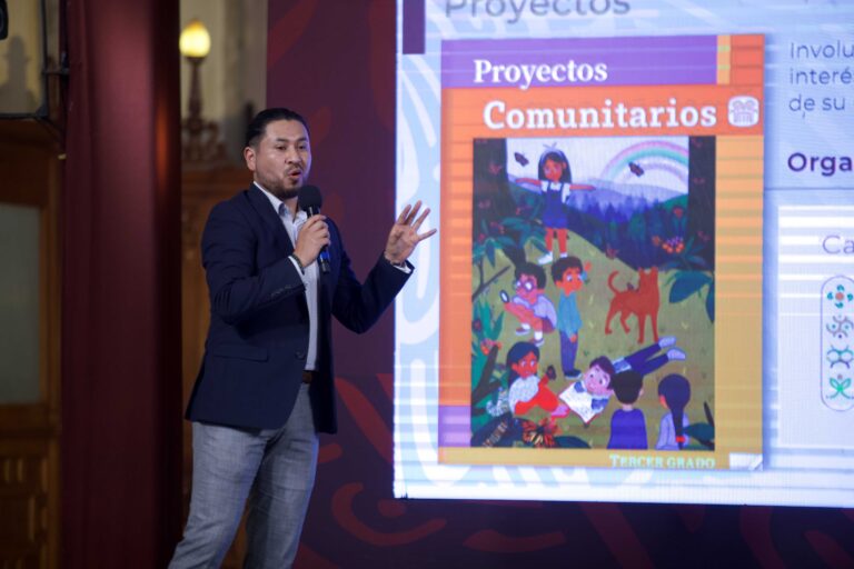 SEP afirma: en los libros revisados no aparece la palabra “comunismo”