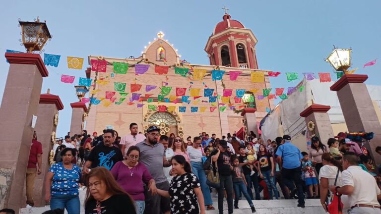 Viven saltillenses festejo del Santo Cristo del Ojo de Agua