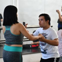 Bailan por la inclusión en Saltillo 