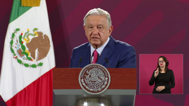 Dice López Obrador que no le ve futuro al Frente