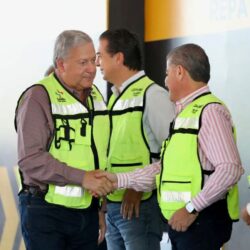 Continúan acciones de pavimentación; Inician Riquelme y Chema Fraustro rehabilitación en la Guerrero1