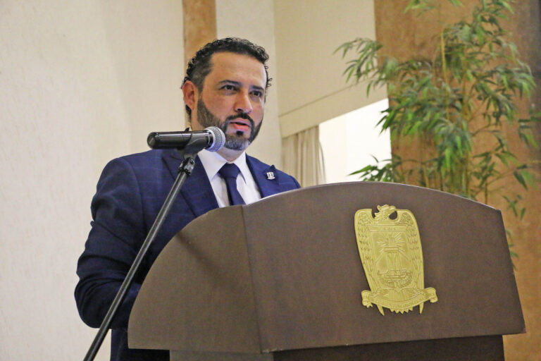 Presenta director de la Facultad de Trabajo Social de la UAdeC su primer informe de actividades