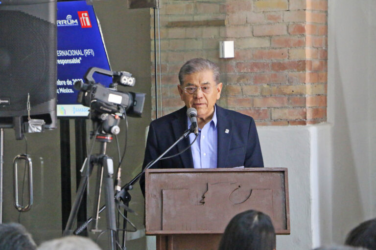 Rector de la UAdeC inaugura el 8vo. Encuentro de Radios Universitarias de México