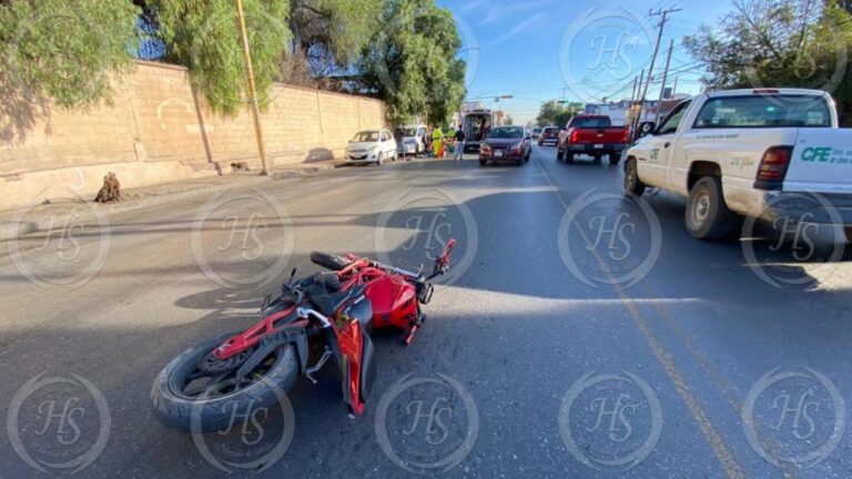 Adolescente motociclista atropella a peatón en la Zona Centro de Saltillo