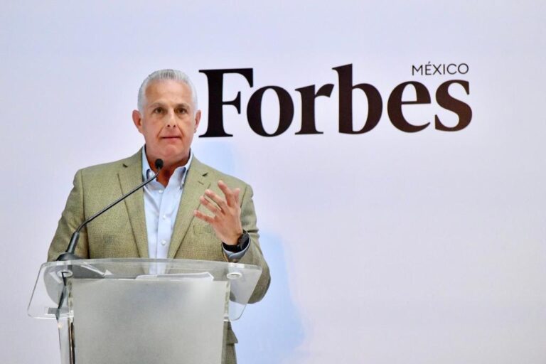 Alcalde Román Cepeda inaugura el Foro Forbes Torreón 2023