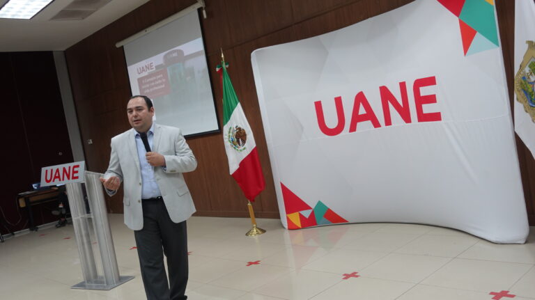 “Apuéstale a tu futuro”: motivan a jóvenes de Coahuila para continuar sus estudios