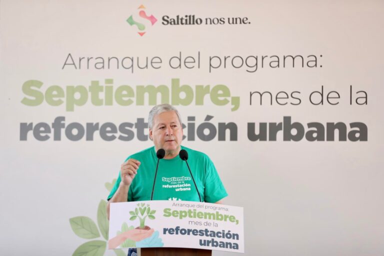 Arranca Chema Fraustro mes de la reforestación urbana