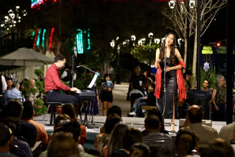 Deleita Ópera de Saltillo en Paseo Capital