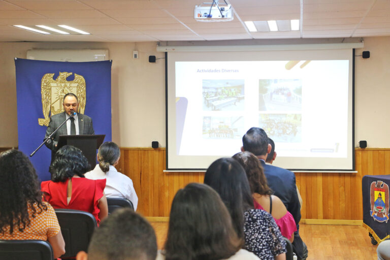 Destaca logros en su informe el director de la Facultad de Mercadotecnia de la UA de C