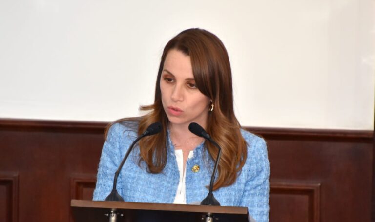 Pide María Bárbara Cepeda refuerce SEP estrategia en el aula de prevención de adicciones