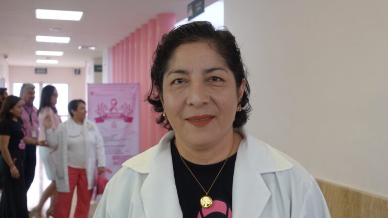 Cáncer de mama también afecta a hombres, ofrecen chequeos gratuitos para derechohabientes del IMSS en Saltillo