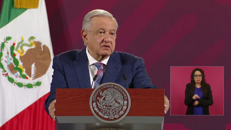 Acusa López Obrador presiones en EU para reactivar muro