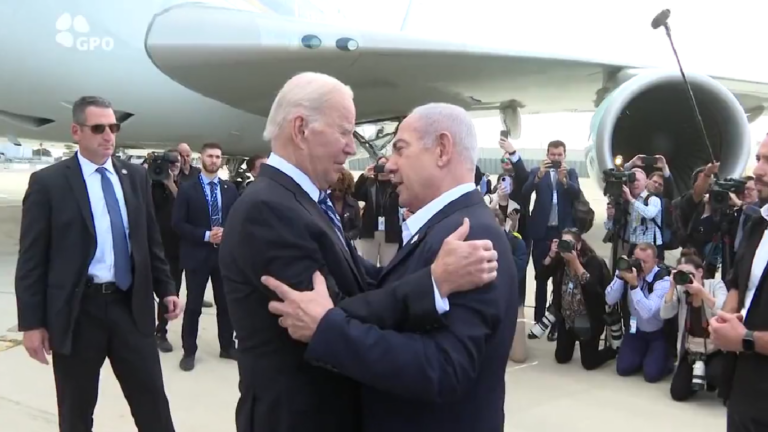 Joe Biden llega a Israel entre protestas y guerra