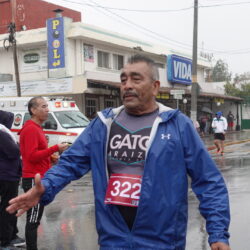 Entre lluvia y amistad, disfrutan saltillenses de la Carrera Chuy Flores 2023