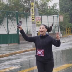 Entre lluvia y amistad, disfrutan saltillenses de la Carrera Chuy Flores 202347