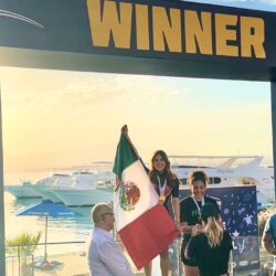 Gana saltillense Alejandra Iturbe medalla de oro en Oceanman de Egipto2