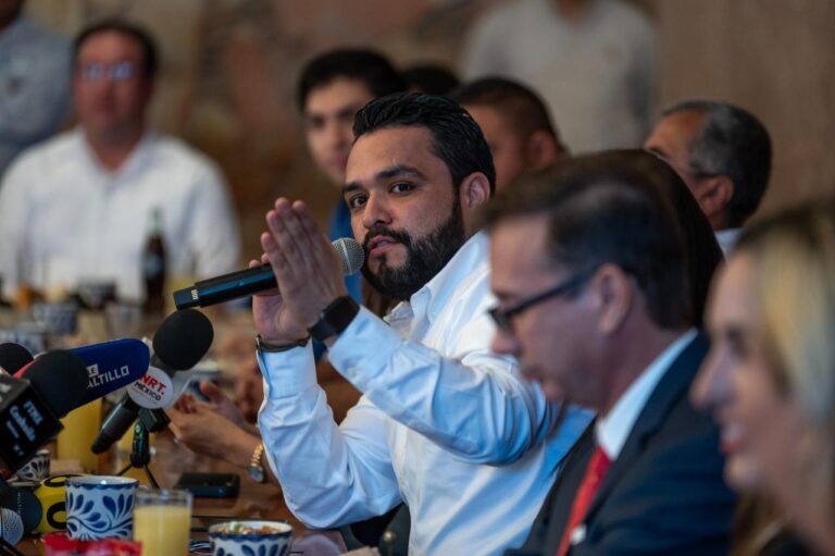 Pide Alberto Hurtado a Gobierno Federal y a Alonso Ancira limar asperezas por las familias de Monclova