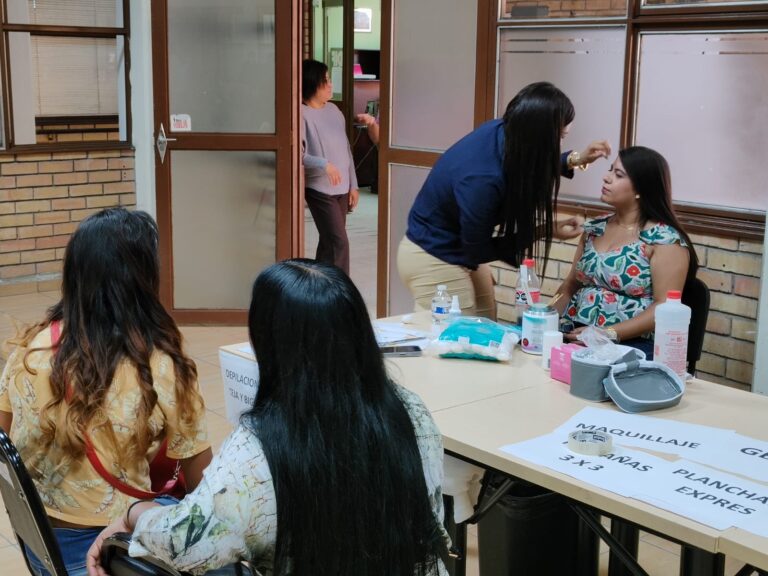 Realizan brigada a madres y padres de pacientes del CREE Saltillo