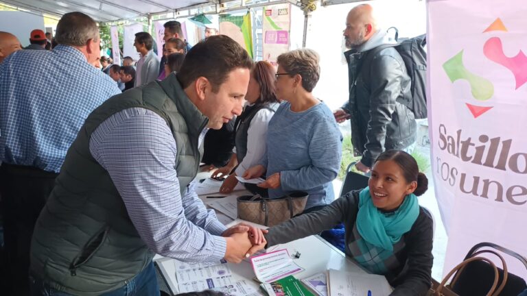 Encabeza Javier Díaz Jornada Mejora en la colonia Diana Laura