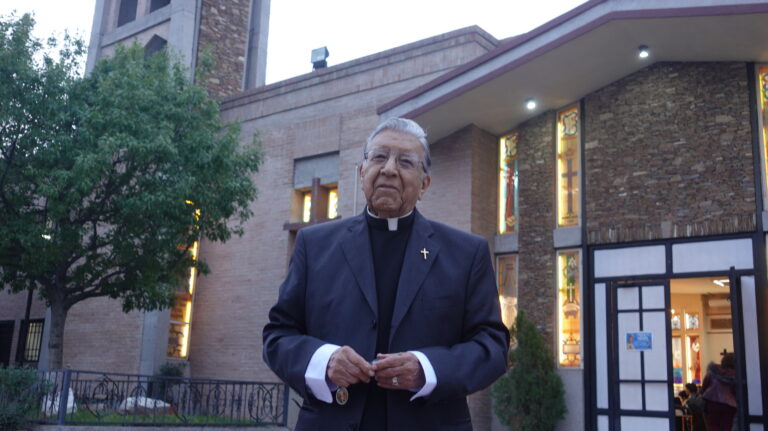 Celebra monseñor Humberto Alfredo González 71 años de labor sacerdotal 