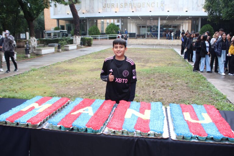 Festejan cumpleaños de Juan Manuel, niño genio de la Facultad de Jurisprudencia de la UA de C