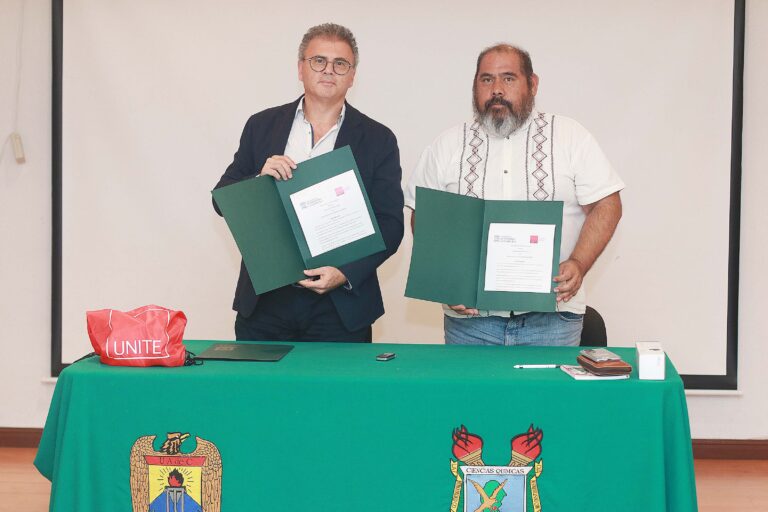 Firma UA de C acuerdo de colaboración con la Universidad de Téramo Italia