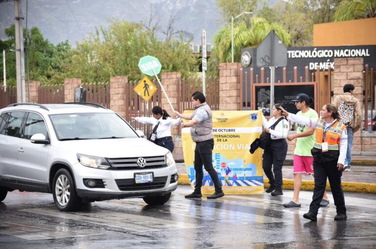 Intervienen crucero en Torreón con motivo del Día Internacional de la Educación Vial