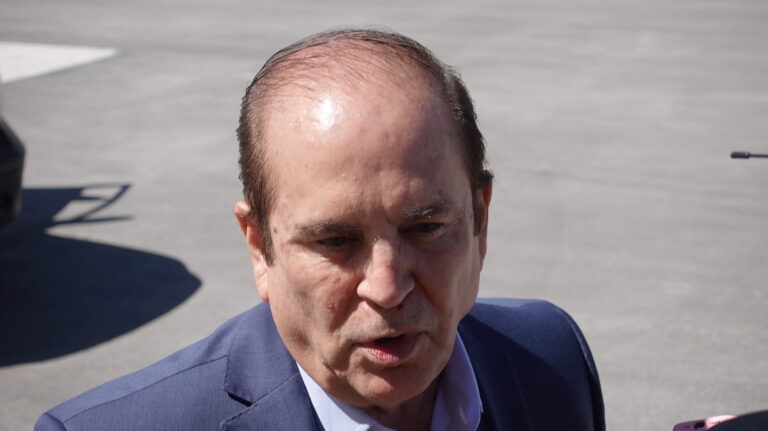 No hay paros técnicos completos de empresas en Coahuila por huelga sindical en Estados Unidos: secretario de Economía 