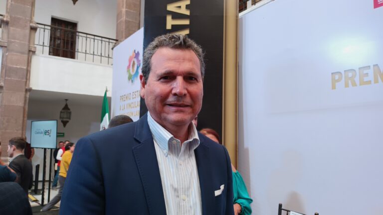 Reducción de la jornada laboral en México traería inflación y altos costos, advierte consejero de COPARMEX nacional