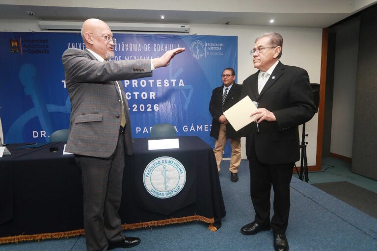 Rinde protesta Jesús Ángel Padilla para un segundo periodo como director de la Facultad de Medicina US