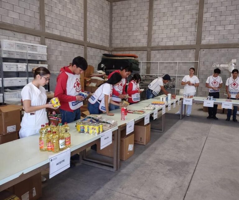 Envía Cruz Roja toneladas de ayuda de coahuilenses para Guerrero