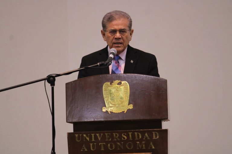 Asiste rector de la UAdeC al Congreso Nacional “Retos a Enfrentar por Enfermería para la Salud Global”