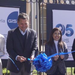 Con exposición fotográfica en rejas del Ateneo, celebra Grupo Industrial Saltillo 95 años de historia8