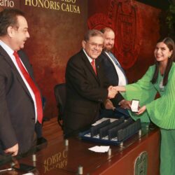 Entrega Consejo Universitario de la UAdeC Medallas y Reconocimientos a universitarios destacados2