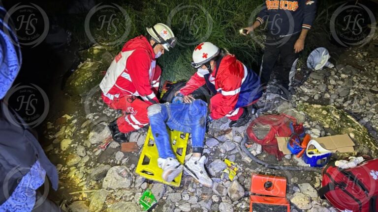 Rápido y furioso cae a un arroyo desde 15 metros en Saltillo