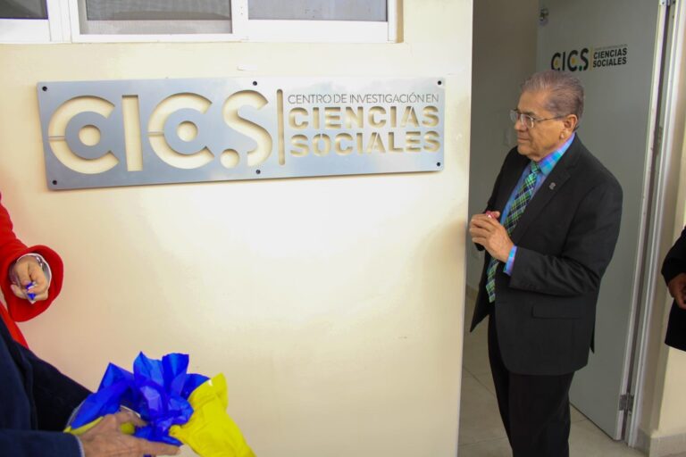 Rector de la UAdeC inaugura la sede del Centro de Investigación en Ciencias Sociales y Techumbre de Cancha Deportiva