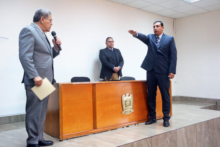 Toma Protesta el primer director del Instituto “Miguel Ángel Rodríguez Calderón” de la UAdeC en Ramos Arizpe