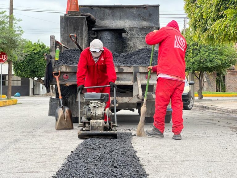 Aplican en Torreón plan emergente de bacheo luego de las lluvias