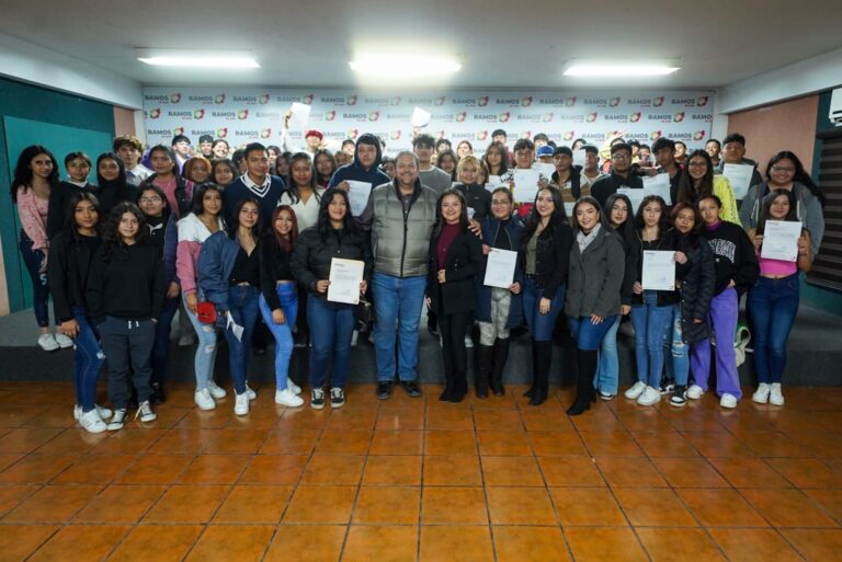 Apoya Municipio a estudiantes de bachillerato con servicio social