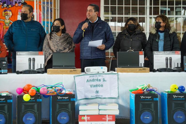 Cumple Chema Morales con peticiones del Jardín de Niños “Andrés S. Viesca”