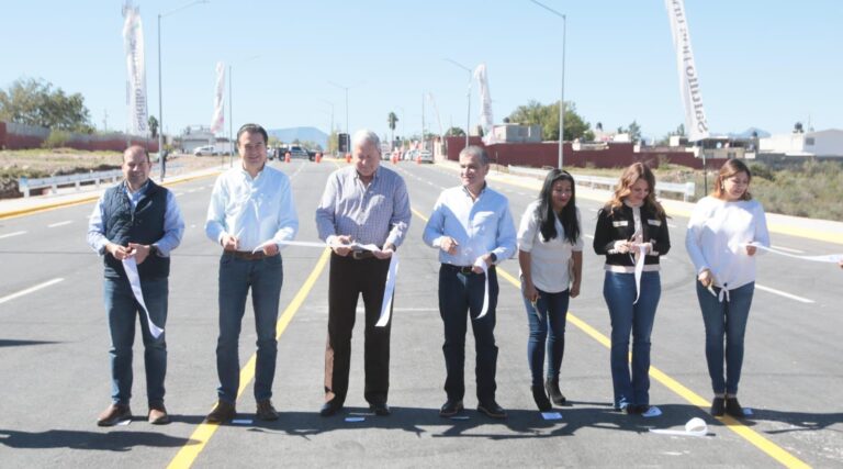 Entregan Miguel Riquelme y José María Fraustro puente vehicular