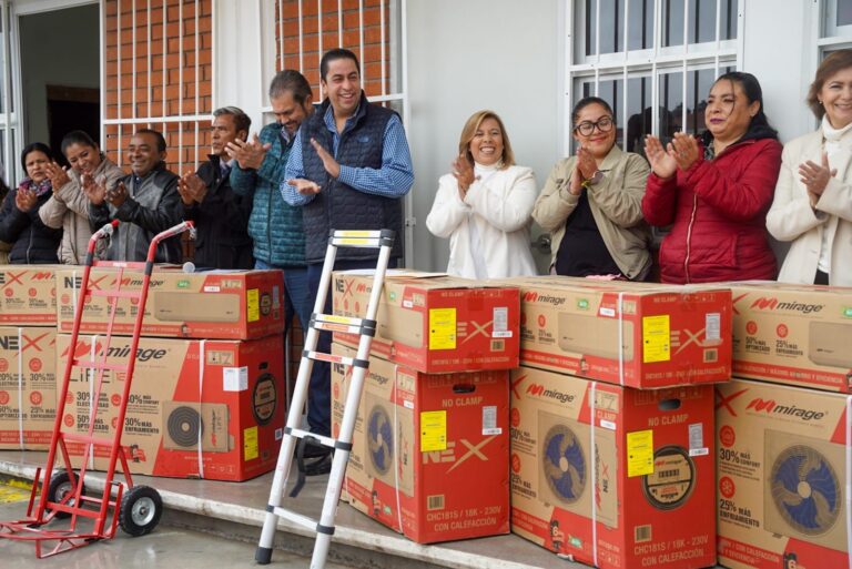 Equipa Chema Morales escuela de nueva creación en Parajes de los Pinos, en Ramos Arizpe  