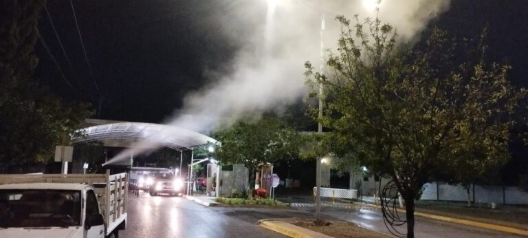 Fumiga Municipio de Saltillo contra mosquito; previene el dengue